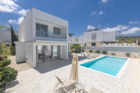 Greco Villa Ccv4, 5 Schlafzimmer Villa Mit Privatem Pool In Protaras Zentrum